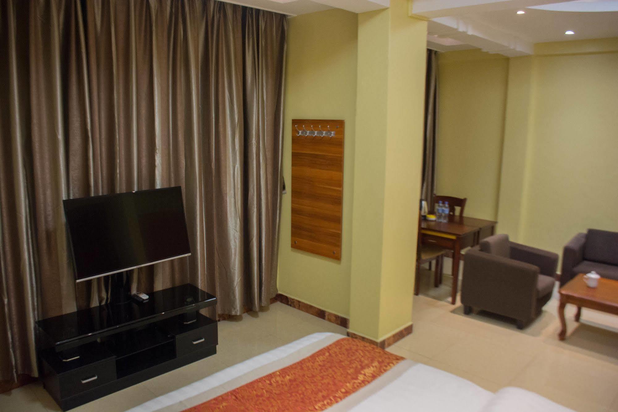 Hong Kong Hotel Dar es Salaam Exterior foto